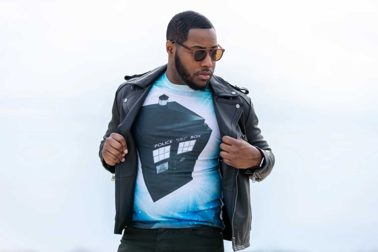 Doctor Who TARDIS Glowing Stars Sublimation T-Shirt - Image 5
